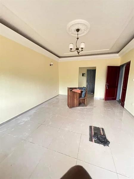 Vaste Appartement Avec Gardien Parking Forage À Nkolfoulou 3Chambrres 2Douches J &  J CORPORATION