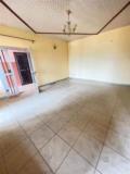Vaste Appartement Avvec Eau Chaude Gardien Parking Forage À Éleveur 2Chaùmbres 2Douches,, Yaoundé, Immobilier au Cameroun