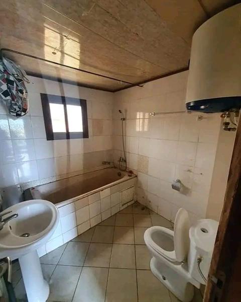 Appartement Avec Eau Chaude Gardien Parking Forage À Nsam 2Chambres 2Douches J &  J CORPORATION