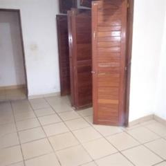 Appartement Individuel Avec Parking À Mimboman 3Chambres 2Douches,, Yaoundé, Immobilier au Cameroun