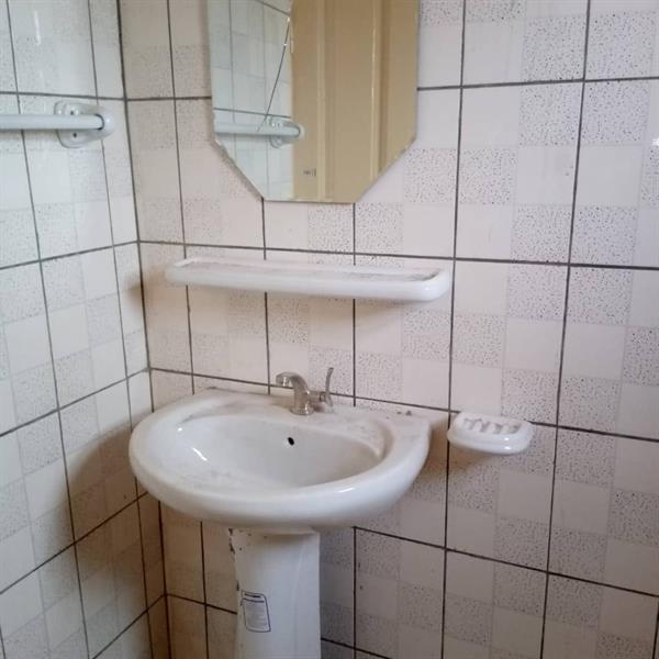Bel Appartement Avec Parking À L'immeubles À Mimboman 2Chambrres 1Douche J &  J CORPORATION