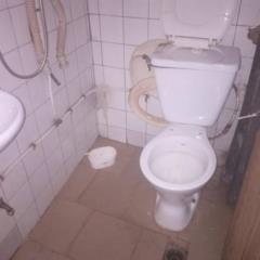 Boutique Avec Mezzanine Et Toilettes À Mimboman,, Yaoundé, Immobilier au Cameroun