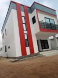 Beau Duplex Flambant Neuf À Vendre À Olembe Sur 250M2 Titré Comportant 4Chambres 4Douches Salon Cuisine,, Yaoundé, Immobilier au Cameroun