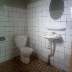 Studio En Bordure De Route Avec Parking Gardien À Kondengui,, Yaoundé, Immobilier au Cameroun