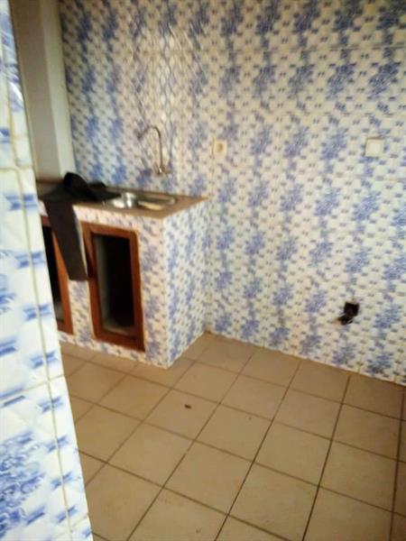 Appartement À Éleveur Accès Goudronné 2Chambres 1Douche J &  J CORPORATION