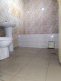 Belle Villa En Bordure De Route Avec Parking Baignoire Au Chaude À Kondengui,, Yaoundé, Immobilier au Cameroun