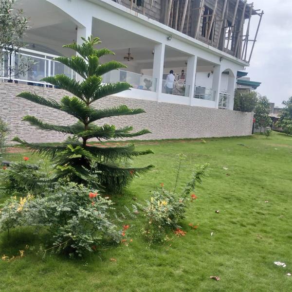 Villa Haut Standing  Sur 700M2 À Louer À Mvvan Avec Eau Chaude Parking 3Chambtres 2Douches Salon Cuisine Plus Dependance J &  J CORPORATION