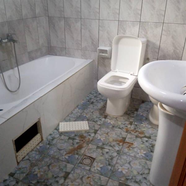 Appartement Haut Standing Avec Clim Eau Chaude Parking Gardien Forage À Mimboman 32Chambrres 2Douches J &  J CORPORATION