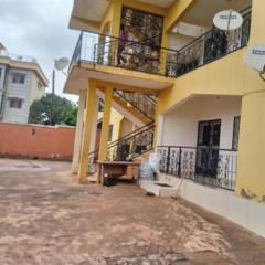 Appartement Avec Parking Gardien À Mimboman 2Chambrres 2Douches,, Yaoundé, Immobilier au Cameroun