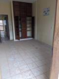 Appartement En Bordure De Route Avec Parking Gardien À Biyem Assi 3Chambres 2Douches,, Yaoundé, Immobilier au Cameroun