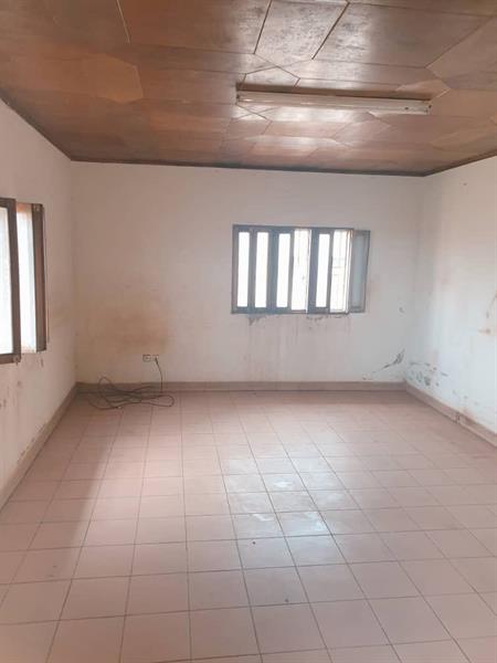 Vaste Appartement Avec Parking Forage À Nkoabang 2Chambres 2Douches J &  J CORPORATION