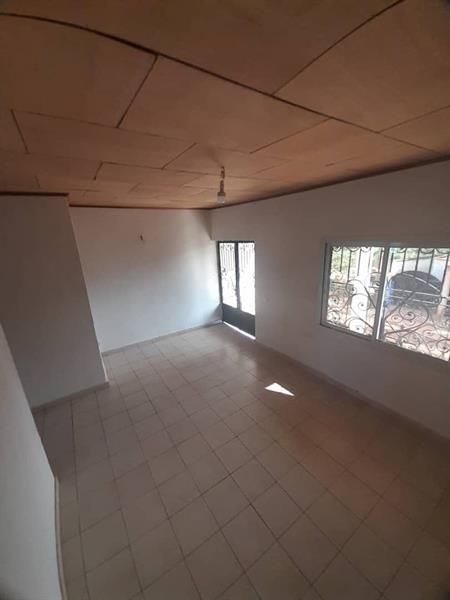 Duplex Avec Parking Forage Espace Vert À Nkolfoulou 4Chambres 4Douches Bureau 2Cuisines 2Salons Une Salle À Manager J &  J CORPORATION