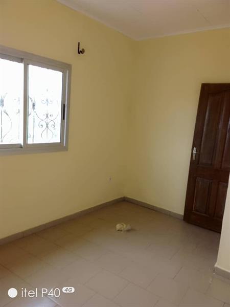 Appartement Avec Parking Gardien À Mimboman 2Chambres 1Douche J &  J CORPORATION