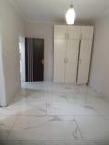 Appartement Haut Standing Avec Forage Parking Gardien À Hala Barrière 2Chambres 2Douches,, Yaoundé, Immobilier au Cameroun
