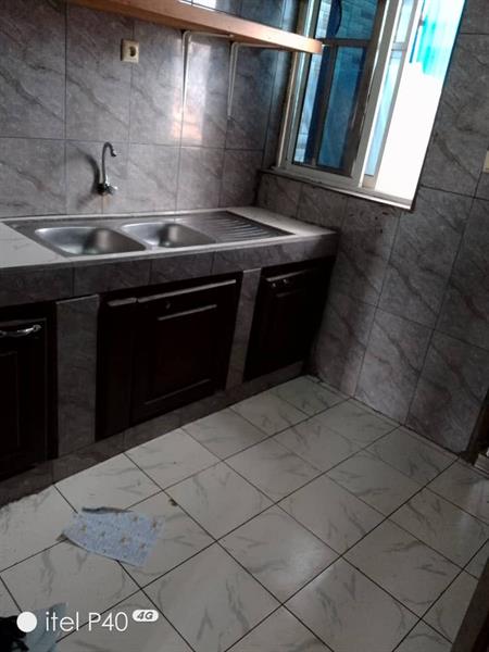 Appartement Avec Eau Chaude Gardien Parking À Mimboman Sapeur 2Chambres 2Douches J &  J CORPORATION