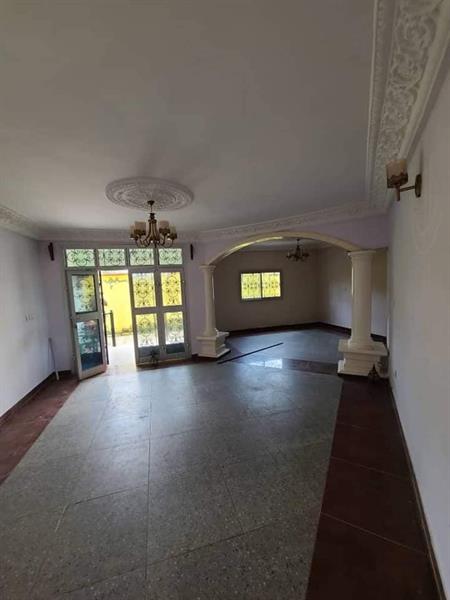 Appartement Chic Avec Gardien Parking Forage À Odza Auberge Bleue 4Chambres 3Douches J &  J CORPORATION