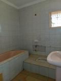 Somptueux Duplex Avec Baignoire Forage Espace Vert À Ngousso 6Chambres 8Douches 2Salle À Manger,, Yaoundé, Immobilier au Cameroun