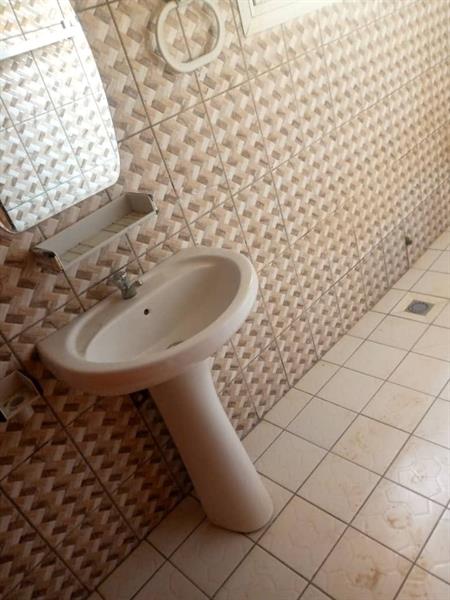 Bel Appartement Propre Avec Parking À Emana 2Chambres 1Douche J &  J CORPORATION