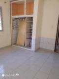 Studio En Bordure De Route Avec Gardien Forage Parking À Mvog Ada,, Yaoundé, Immobilier au Cameroun