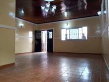 Villa En Rénovation Avec Parking À Mimboman 3Chambres 2Douches,, Yaoundé, Immobilier au Cameroun