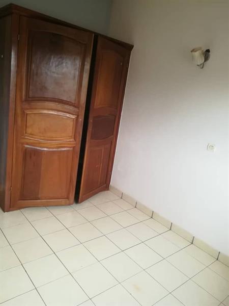 Appartement Avec Forage Parking À Nkoabang 3Chambrres 2Douches 