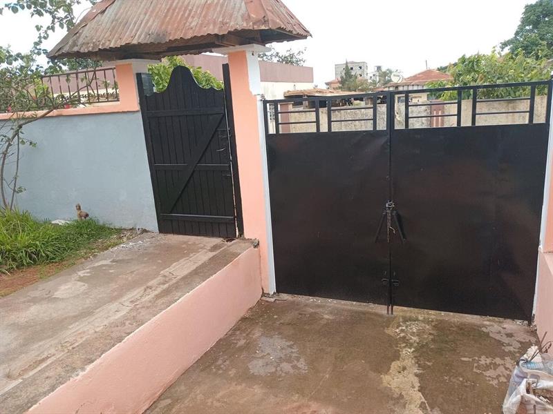 Villa Avec Terasse Espace Vert Barbecue Parking À Ekounou Stade Abega 3Chambres 2Douches 
