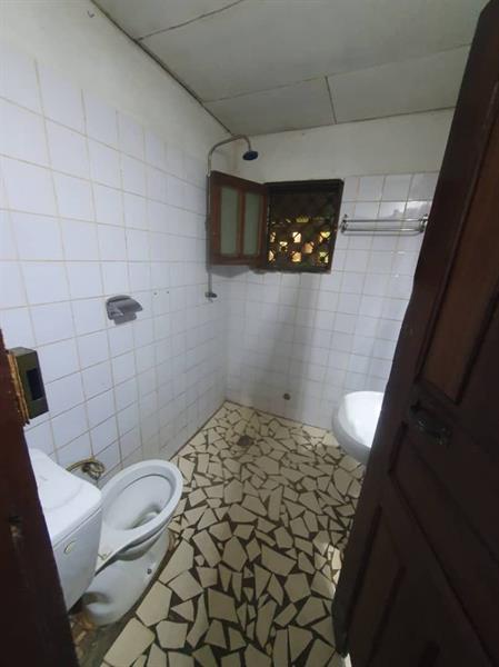 Maison Individuelle Avec Parking À Biyem Assis 4Chambrres 2Douches 