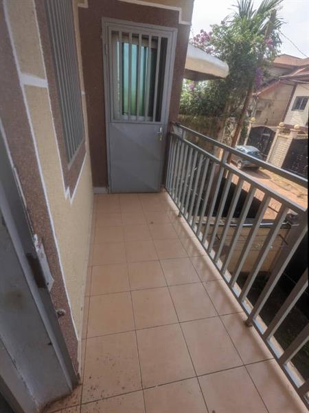 Appartement Avec Parking À Jouvence Biyem Assi 2Chambres 2Douches 