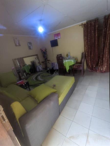 Appartement Individuel À Mendong 2Chambres 1Douche 