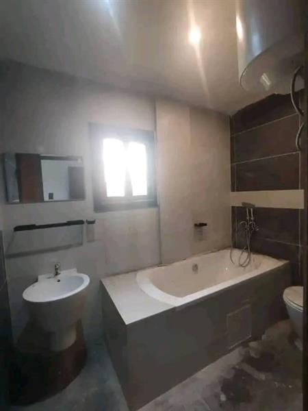 Bel Appartement Avec Baignoire Eau Chaude Gardien Forrage Prking À Odza 3Chambres 2Douches 