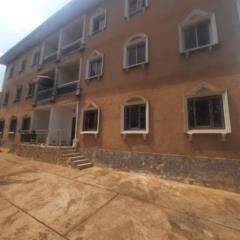 Appartement Avvec Parrking Camra De Surveillance Eau Chaude Gardienbaignoire Forrage À Mvan,, Yaoundé, Immobilier au Cameroun