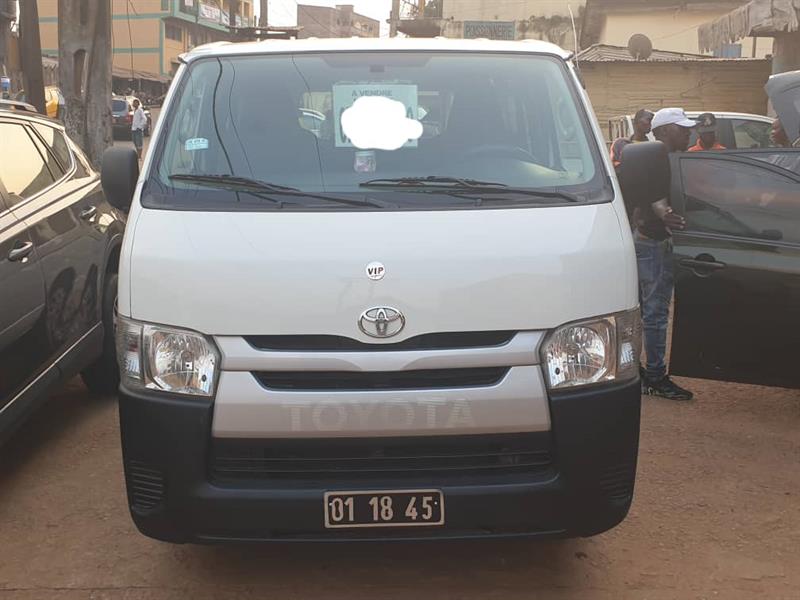 Toyota Hiace 2015 