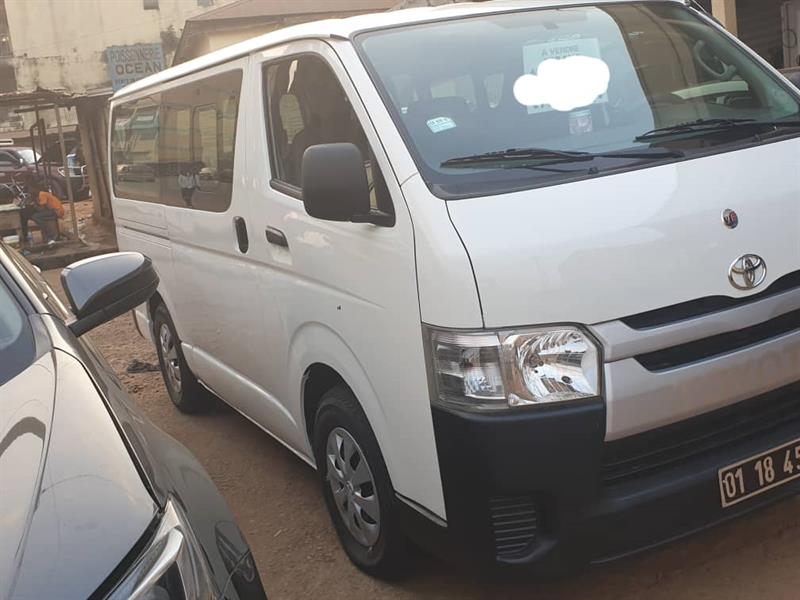 Toyota Hiace 2015 