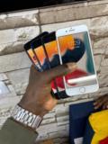 Iphone 8 64G/256G Propre,, Douala, Cameroon Real Estate