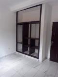 Bel Appartement Avec Eau Chaude Gardien Parking À Omnisports,, Yaoundé, Immobilier au Cameroun