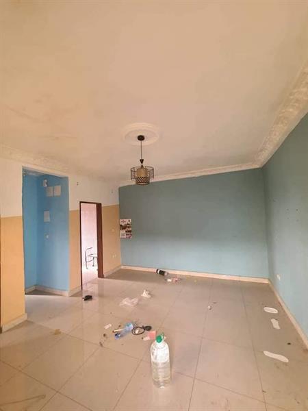 Vaste Studio À Odza B10 