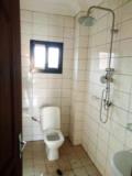 Bel Appartement Avec Clim Forage Gardien Parking À Eleveur,, Yaoundé, Immobilier au Cameroun