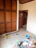 Bel Appartement À Omnisports Avec Baignoire Parking Gardien,, Yaoundé, Immobilier au Cameroun