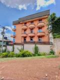 Vaste Appartement Avec Parking Forage À Damas,, Yaoundé, Immobilier au Cameroun