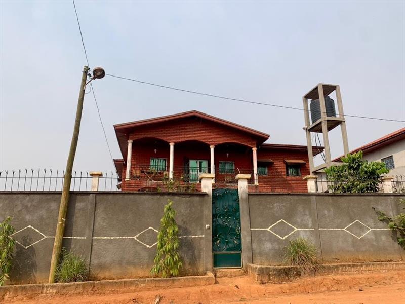 Somptueux Duplex À Vendre À Yaoundé Quartier Abang Après Le Lycée Sur La Route De Mfou 
