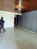 Bel Appartement Chic Avec Gardien Parking À Omnisport,, Yaoundé, Immobilier au Cameroun