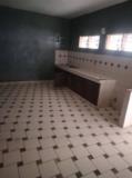Somptueux Duplex Pour Bureaux Ou Habitation Avec Eau Chaude Baignoire À Omnisports,, Yaoundé, Immobilier au Cameroun