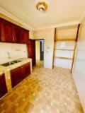 Appartement Haut Standing Avec Gardien Parking Forage À Efoulan,, Yaoundé, Immobilier au Cameroun