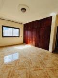 Appartement Haut Standing Avec Gardien Parking Forage À Efoulan,, Yaoundé, Immobilier au Cameroun