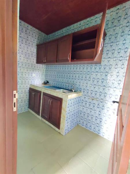 Beau Studio Avec Eau Chaude Parking Forage À Emana 