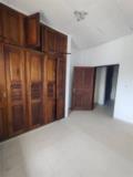 Appartement Spacieux Avec Eau Chaude Gardien Parking Forage À Emana Tradex,, Yaoundé, Immobilier au Cameroun