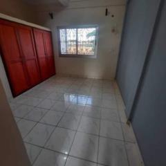 Appartement Neuf Spacieux Au Carrefour Nkoabang Avec Eau Chaude Parking Gardien Forage,, Yaoundé, Immobilier au Cameroun