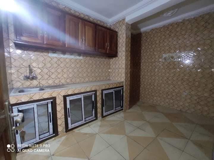 Bel Appartement Neuf À Odza Avec Forage Parking 