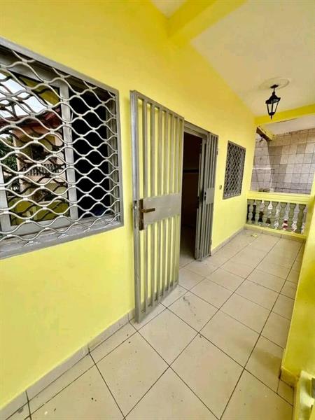 Bel Appartement Avec Parking Forage À Mendong 