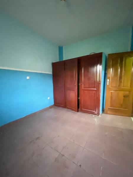 Magnifique Appartement Avec Parking Forage À Ngousso 